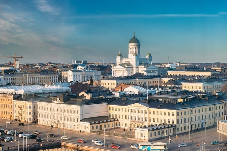 hiustensiirto Suomessa